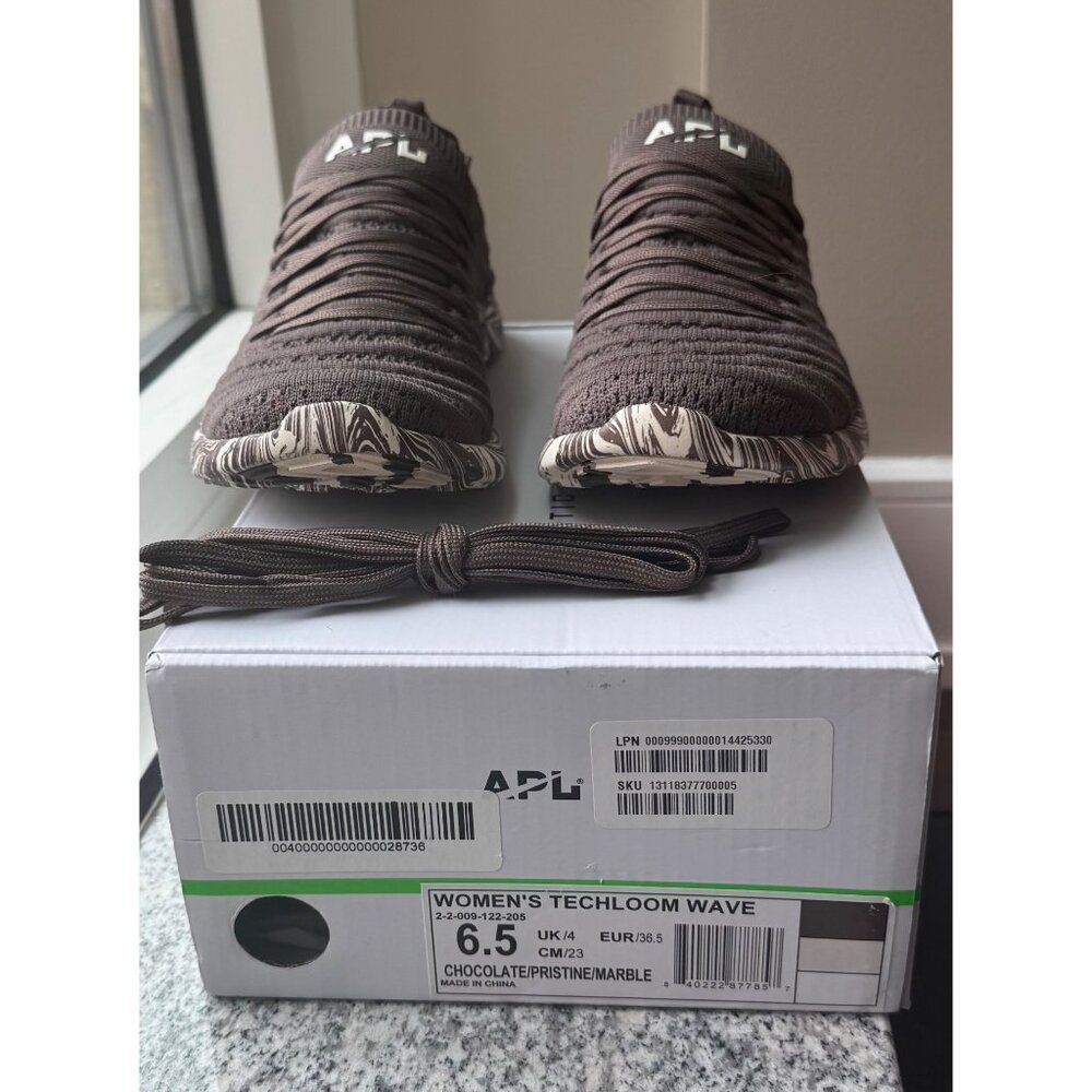 NWB APL TechLoom Wave Sneakers Chocolate Pristine Marble W 6.5 (Y 5)
